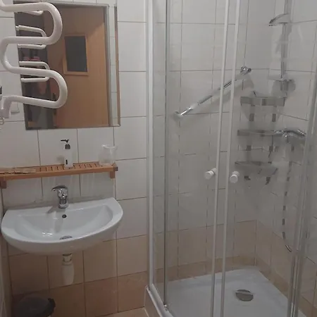 Dworek Mitro غدينيا