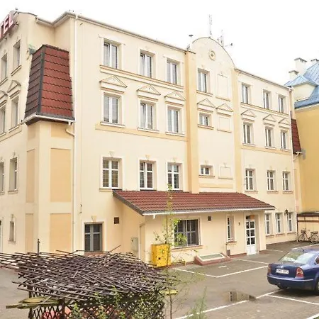 Dworek Mitro غدينيا