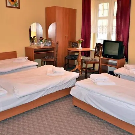 Dworek Mitro منزل للإقامة *