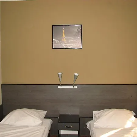 Dworek Mitro غدينيا