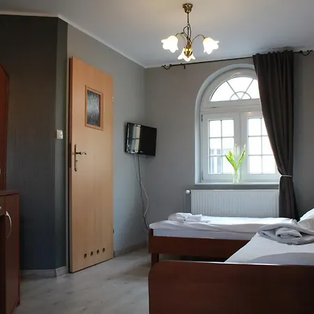 Dworek Mitro غدينيا