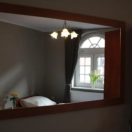 Dworek Mitro غدينيا