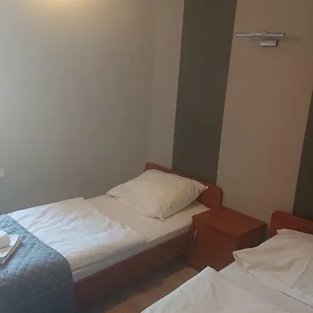 Dworek Mitro منزل للإقامة *