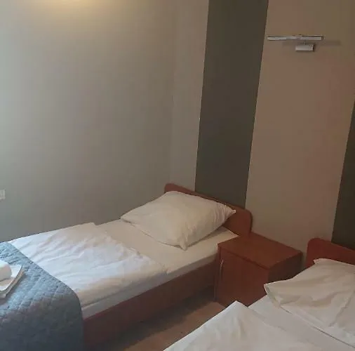 Dworek Mitro Homestay *